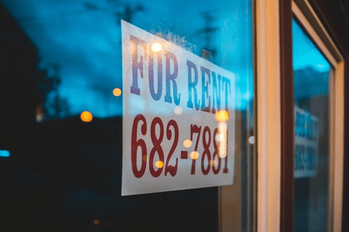 For rent sign on a house