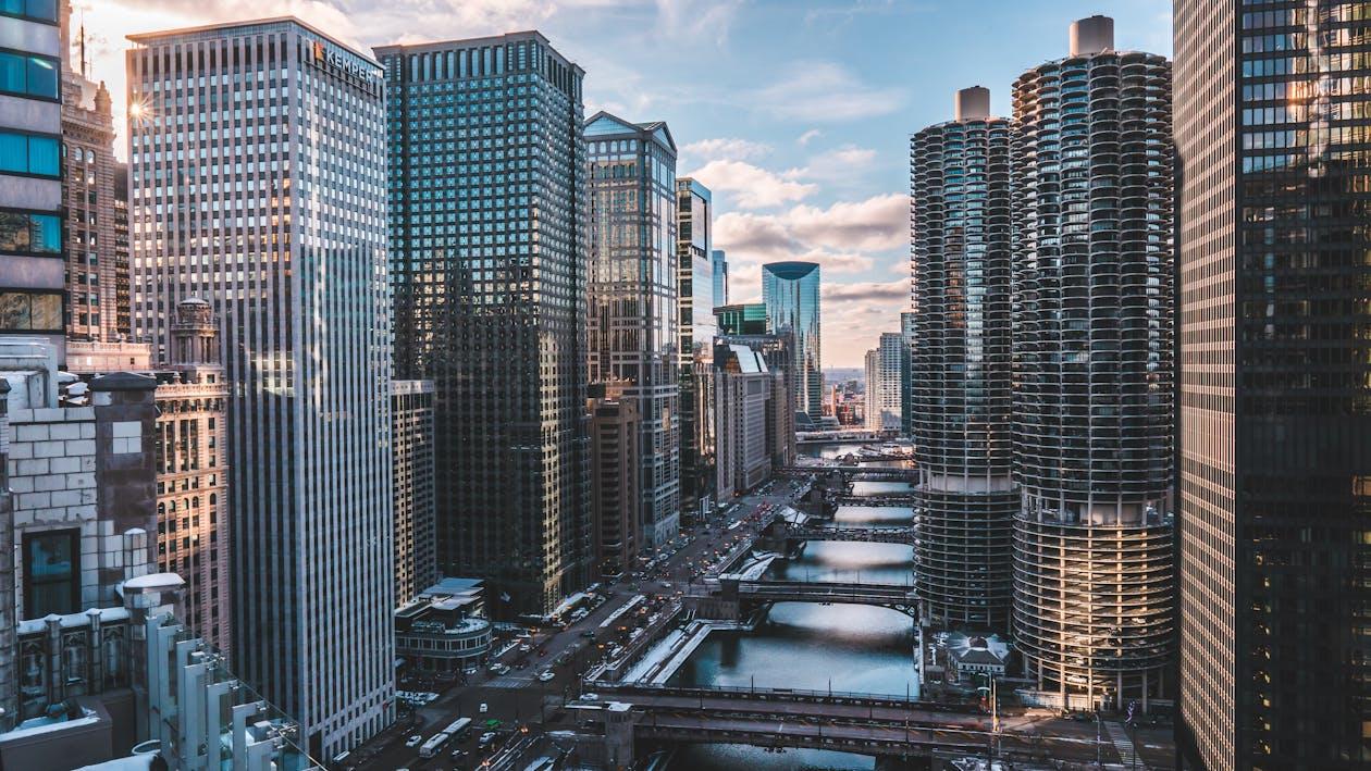 Aerial shot of buildings in Chicago