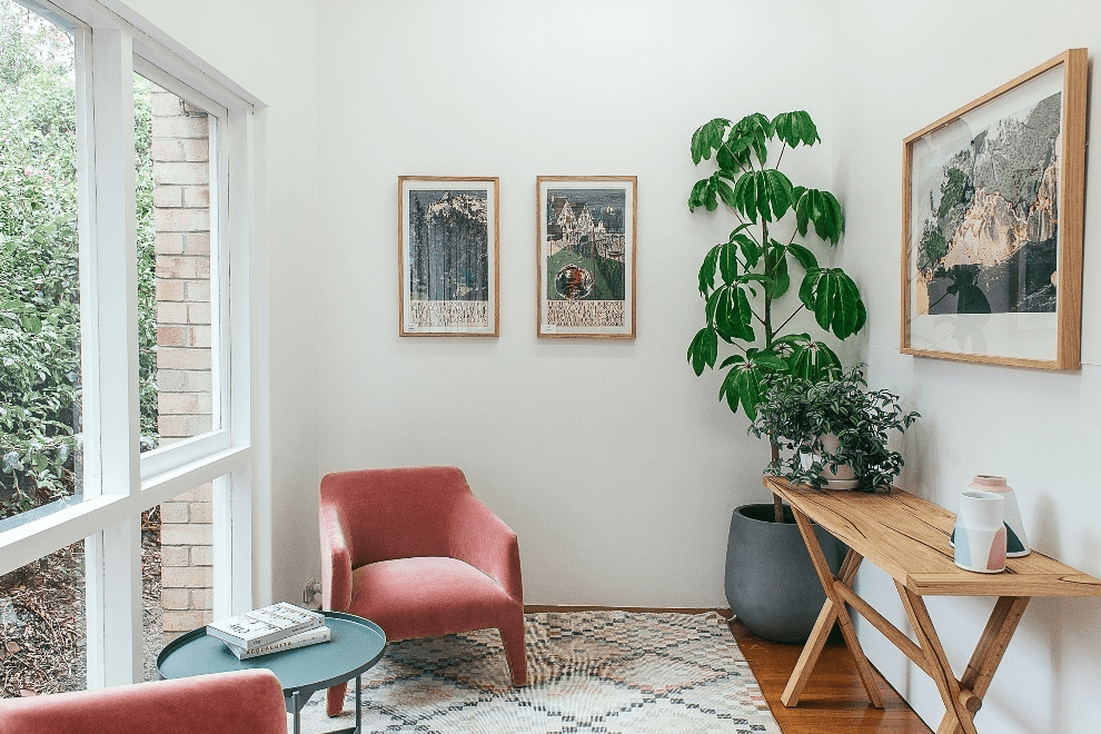 A minimally set residential property