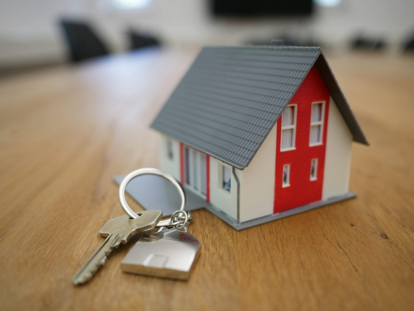 A mini house shaped keychain