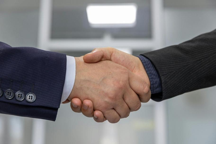 Partnership between real estate investors and developers