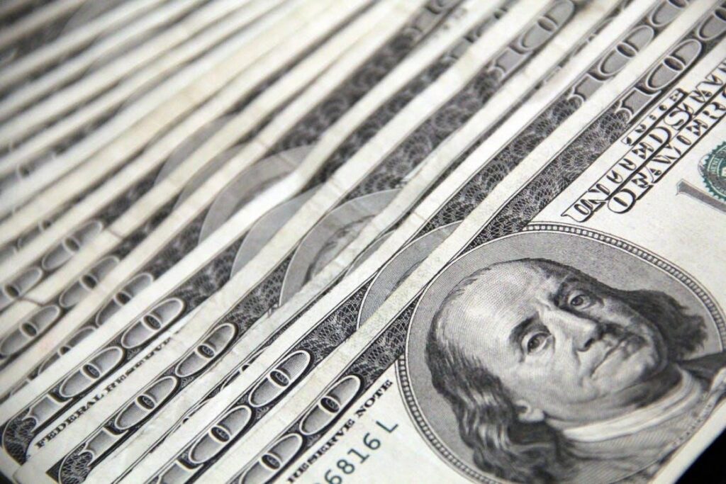 US dollar banknotes representing private capital